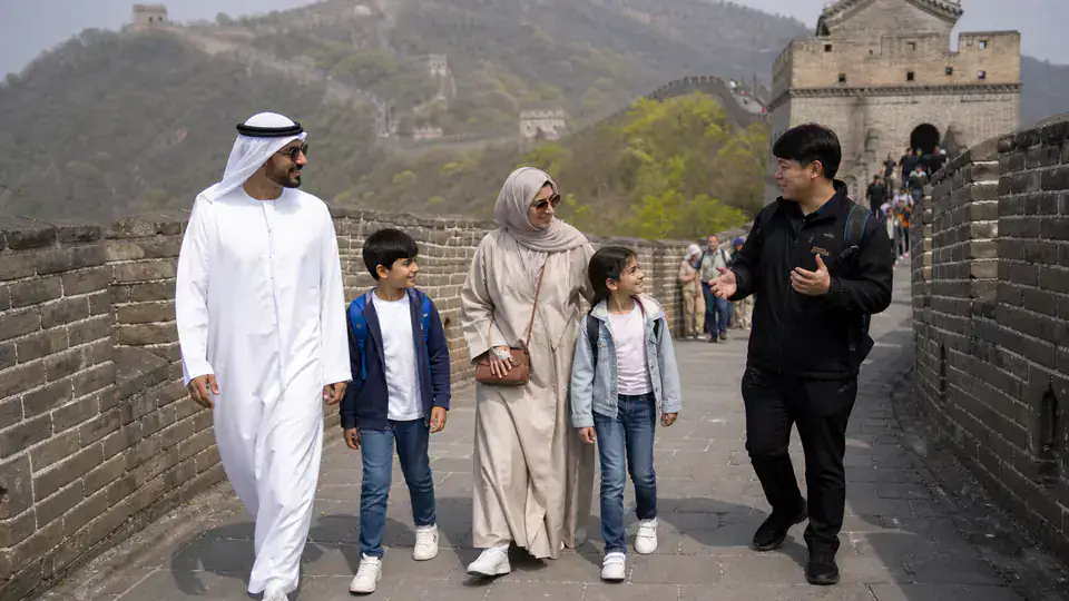 Gulf family visiting the Great Wall with a private guide